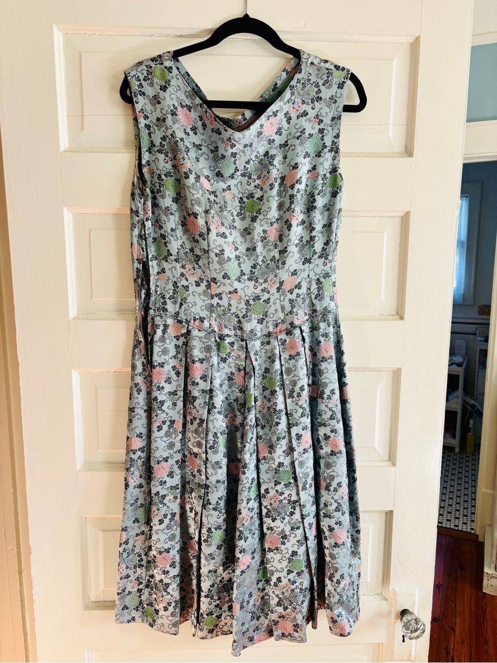 Vintage Blue Floral Fit & Flare Dress | Sleeveless Pleated Midi